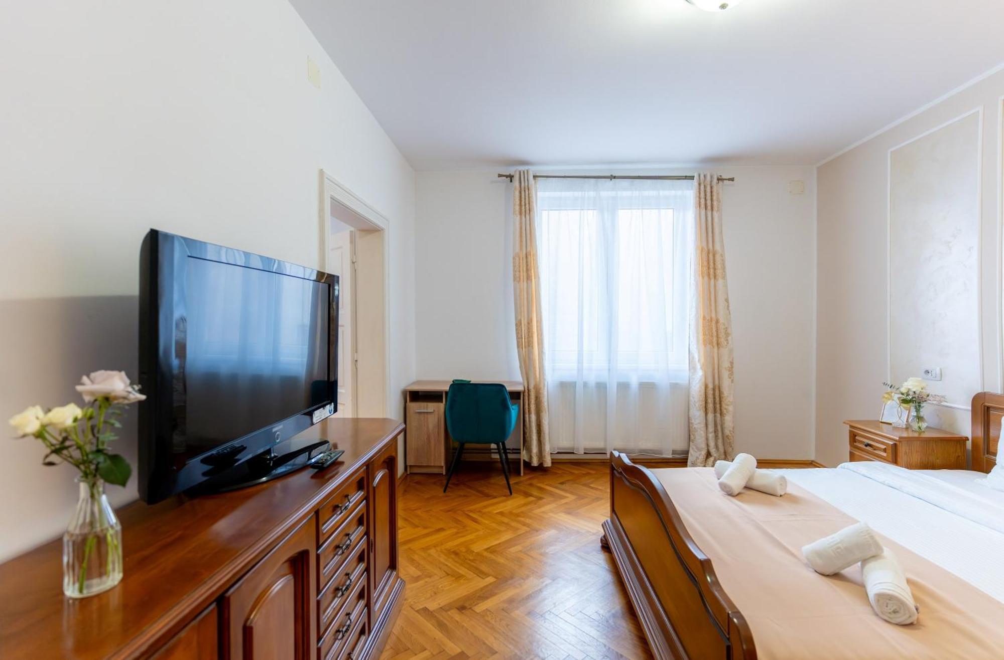 Crisan Residence - Vila Crisan Braşov Buitenkant foto