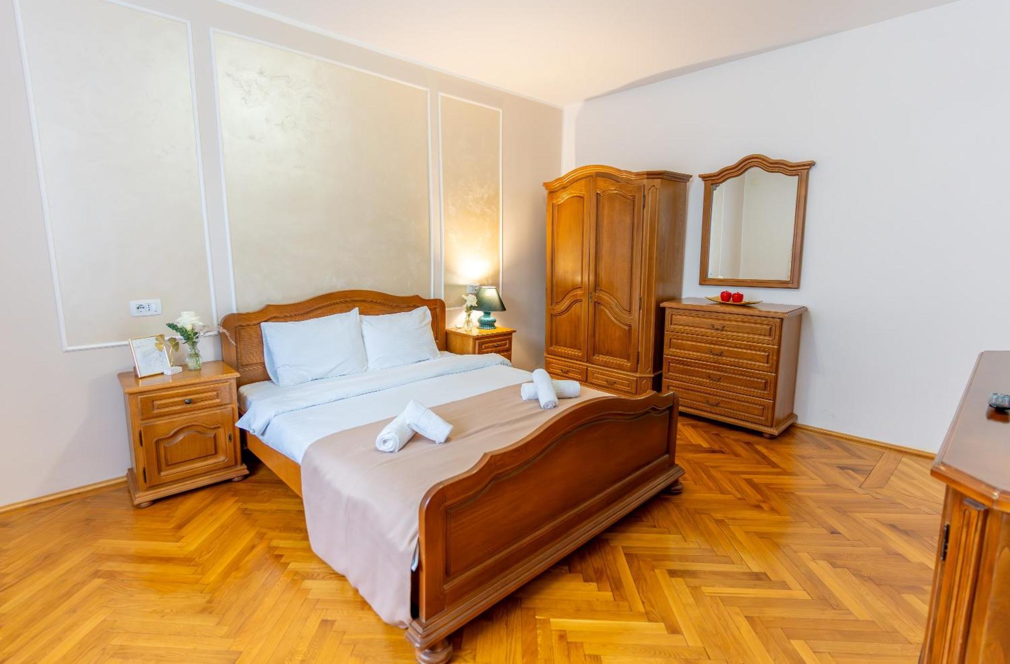 Crisan Residence - Vila Crisan Braşov Buitenkant foto